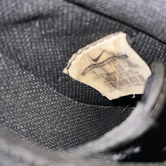 Nike youth shoes size 7 - Picture 6 of 6